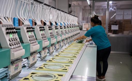 Historical background and status of textile engineering industry